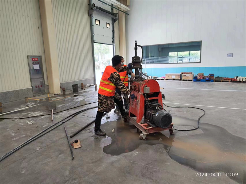 太白厂房地面下沉塌陷注浆加固施工